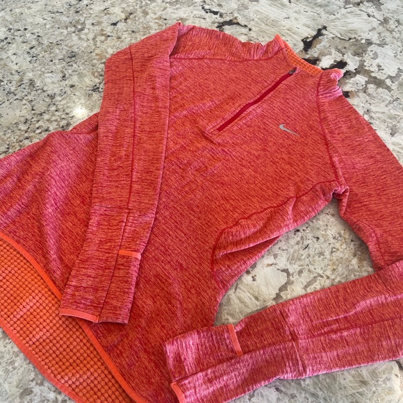 Nike Active Shirt Women's S Dri-Fit Element Sphere 1/2 Zip Long Sleeve Running - Picture 2 of 9